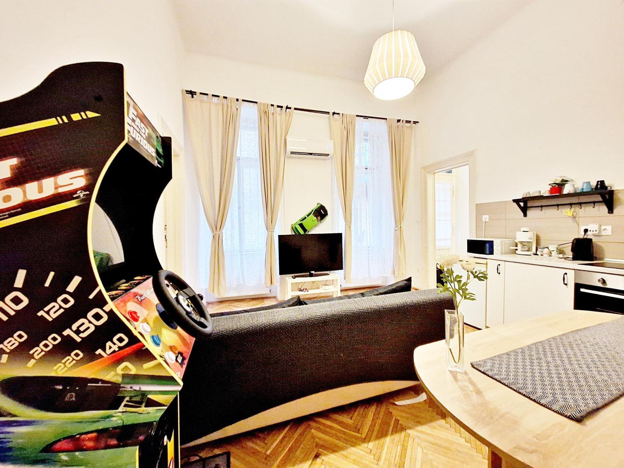 Free Parking Sega Rally Apartment Budapest Exterior photo